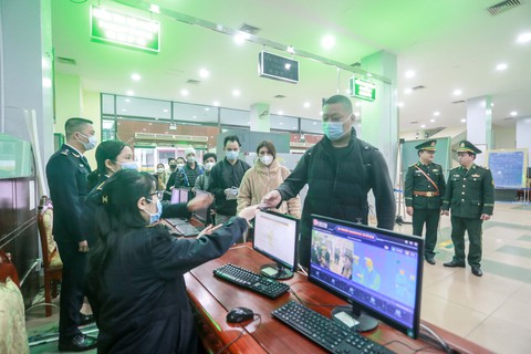 Trung Quốc mở cửa biên giới Lào Cai: Chúng tôi luôn sẵn sàng trong ba năm qua - Ảnh 2. Trung Quốc mở cửa biên giới Lào Cai: Chúng tôi luôn sẵn sàng trong ba năm qua - Ảnh 2.