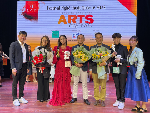 Bella Vũ đoạt giải vàng quốc tế độc tấu piano - Ảnh 3. Bella Vũ đoạt giải vàng quốc tế độc tấu piano - Ảnh 3.