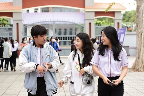 Học sinh tham dự Chương trình Tư vấn, tuyển sinh - hướng nghiệp năm 2023 tại Trường THPT Lý Thường Kiệt (thị xã La Gi, Bình Thuận) - Ảnh: DUYÊN PHAN Học sinh tham dự Chương trình Tư vấn, tuyển sinh - hướng nghiệp năm 2023 tại Trường THPT Lý Thường Kiệt (thị xã La Gi, Bình Thuận) - Ảnh: DUYÊN PHAN