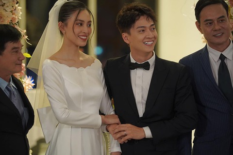 Ảnh vui sao Việt 8-1: Vợ chồng Huy Trần - Ngô Thanh Vân vui nhộn - Ảnh 3. Ảnh vui sao Việt 8-1: Vợ chồng Huy Trần - Ngô Thanh Vân vui nhộn - Ảnh 3.