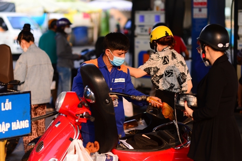 Quản lý xăng dầu: Bộ Công Thương nêu 3 phương án - Ảnh 1. Quản lý xăng dầu: Bộ Công Thương nêu 3 phương án - Ảnh 1.