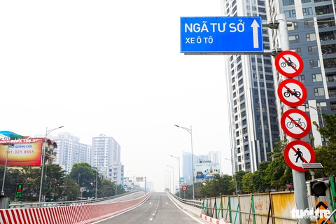 Ngắm đường vành đai 2 trước ngày thông xe - Ảnh 7. Ngắm đường vành đai 2 trước ngày thông xe - Ảnh 7.