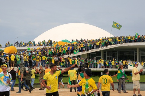 Toàn cảnh vụ bạo loạn vì Trump của Brazil - Ảnh 3. Toàn cảnh vụ bạo loạn vì Trump của Brazil - Ảnh 3.