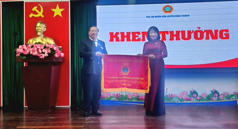 Tòa Bình Chánh dẫn đầu cả nước về xét xử trực tuyến - Ảnh 1. Tòa Bình Chánh dẫn đầu cả nước về xét xử trực tuyến - Ảnh 1.