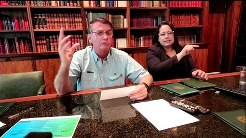 Cựu tổng thống Brazil Bolsonaro phủ nhận xúi giục bạo loạn - Ảnh 1. Cựu tổng thống Brazil Bolsonaro phủ nhận xúi giục bạo loạn - Ảnh 1.