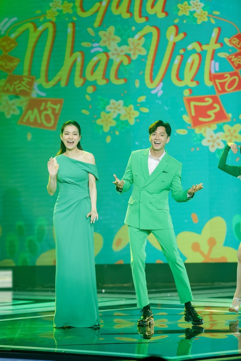 Gala nhạc Việt: Lưu giữ ký ức Tết Việt của nhiều thế hệ - Ảnh 5. Gala nhạc Việt: Lưu giữ ký ức Tết Việt của nhiều thế hệ - Ảnh 5.