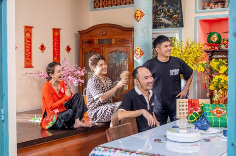 Chiêu giải cứu con nợ bá đạo trong Tết đến rồi về nhà thôi 6 - Ảnh 1. Chiêu giải cứu con nợ bá đạo trong Tết đến rồi về nhà thôi 6 - Ảnh 1.