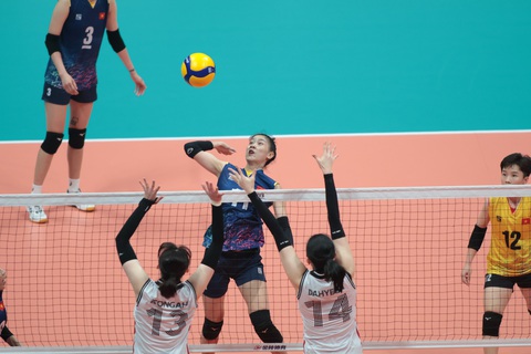 Asiad 19 ngày 1-10: Nhi Yến vào chung kết 200m nữ - Ảnh 3. 'Chân dài' Việt Nam thi đấu nỗ lực trước Hàn Quốc - Ảnh: QUÝ LƯỢNG