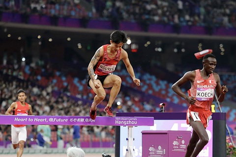 Kết luận từ ban tổ chức môn điền kinh Asiad 19, Nguyễn Trung Cường phạm lỗi kỹ thuật TR22.6 liên quan tới rào/chướng ngại vật, vì thế không được tính thành tích - Ảnh: ĐỨC KHUÊ Kết luận từ ban tổ chức môn điền kinh Asiad 19, Nguyễn Trung Cường phạm lỗi kỹ thuật TR22.6 liên quan tới rào/chướng ngại vật, vì thế không được tính thành tích - Ảnh: ĐỨC KHUÊ