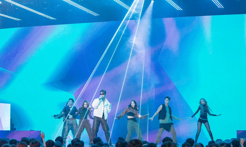 Sau đêm thi với chủ đề The Remix – Hòa âm ánh sáng, Lâm Phúc cho biết bản thân hài lòng với phần trình diễn trên sân khấu. Sau đêm thi với chủ đề The Remix - Hòa âm ánh sáng, Lâm Phúc cho biết bản thân hài lòng với phần trình diễn trên sân khấu.