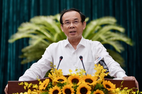 Bí thư Nguyễn Văn Nên: Sở ngành phối hợp lòng vòng, mất cơ hội của dân - Ảnh 1. Bí thư Thành ủy TP.HCM Nguyễn Văn Nên phát biểu tại hội nghị - Ảnh: THẢO LÊ