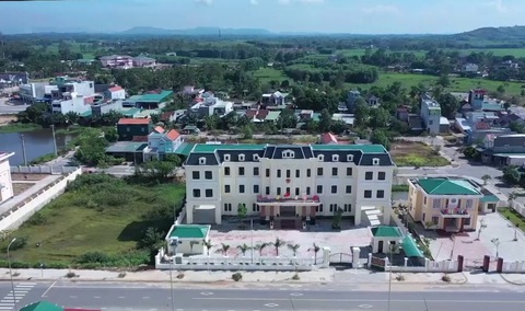 Tỉnh đưa tiền xây dựng nông thôn mới, gần hết năm huyện giải ngân được 0% - Ảnh 1. UBND tỉnh Quảng Ngãi giao 15 tỉ đồng xây dựng nông thôn mới, 9 tháng qua huyện Sơn Tịnh chưa giải ngân được đồng nào - Ảnh: T.M.