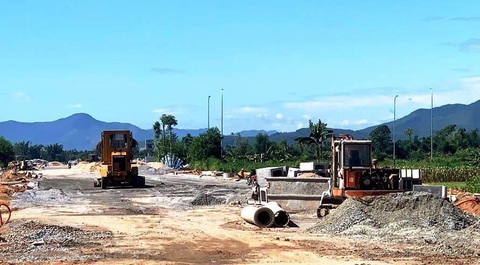 Tỉnh đưa tiền xây dựng nông thôn mới, gần hết năm huyện giải ngân được 0% - Ảnh 4. Không chỉ huyện Sơn Tịnh, tiến độ giải ngân vốn xây dựng nông thôn mới tại Quảng Ngãi còn rất chậm - Ảnh: T.M.