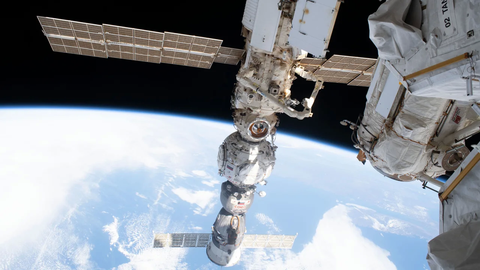 Module của Nga trên trạm vũ trụ ISS bị rò rỉ chất làm mát - Ảnh 1. Trạm vũ trụ quốc tế ISS - Ảnh: NASA