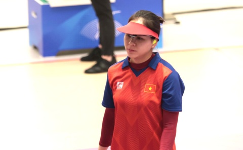 Thể thao Việt Nam 'hụt hơi', do ai? - Ảnh 4. Vừa giành vé đến Olympic Paris 2024 nhưng xạ thủ Trịnh Thu Vinh chưa thể có huy chương Asiad - Ảnh: HUY ĐĂNG