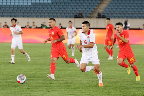 Trung Quốc - Việt Nam (hiệp 2) 0-0: Văn Toàn bỏ lỡ cơ hội ghi bàn - Ảnh 1. Tuấn Hải không thể ghi bàn cho Việt Nam trước Trung Quốc - Ảnh: VFF