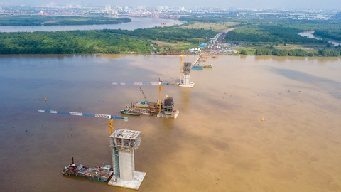 Đề nghị có chính sách tạm cư vì không làm kịp dự án tái định cư cho cao tốc Biên Hòa- Vũng Tàu - Ảnh 4. Hiện trạng cầu Nhơn Trạch thuộc dự án vành đai 3 - TP.HCM chưa thể thi công nhanh do vướng mặt bằng bên địa phận tỉnh Đồng Nai, sáng 11-10 - Ảnh: H.MI