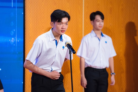 Sinh viên có phần giới thiệu ấn tượng - Ảnh: Michael Neo Sinh viên có phần giới thiệu ấn tượng - Ảnh: Michael Neo
