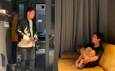 Loạt ảnh chứng minh nhà riêng JustaTee biến thành nhà chung Rap Việt - Ảnh 4. Loạt ảnh chứng minh nhà riêng JustaTee biến thành nhà chung Rap Việt - Ảnh 4.