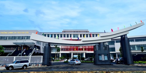 Trường Chính trị tỉnh Phú Yên được đầu tư xây dựng khang trang, hiện đại với tổng kinh phí 196 tỉ đồng - Ảnh: VĂN VINH Trường Chính trị tỉnh Phú Yên được đầu tư xây dựng khang trang, hiện đại, với tổng kinh phí 196 tỉ đồng - Ảnh: VĂN VINH