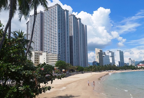Khởi tố 9 bị can vi phạm tại một dự án của Mường Thanh ở Nha Trang - Ảnh 1. Dự án khách sạn và căn hộ cao cấp Oceanus của Mường Thanh tại khu vực Hòn Chồng, TP Nha Trang (Khánh Hòa) - Ảnh: PHAN SÔNG NGÂN
