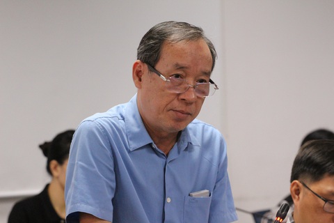 Tách thửa theo quyết định 60 bị "đứng hình: Phó chủ tịch Bùi Xuân Cường chỉ đạo giải quyết - Ảnh 1. Ông Võ Công Lực, đại diện Sở Tài nguyên và Môi trường, thông tin về diễn biến chỉ đạo của lãnh đạo UBND TP về việc tách thửa bị "đứng hình" - Ảnh: T.N