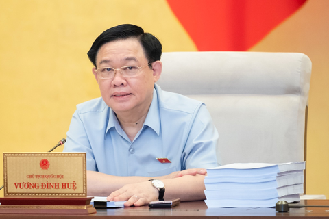 Chủ tịch Quốc hội: Loạt dự án năng lượng nguy cơ thất thoát, lãng phí, giám sát đã làm rõ hay chưa? - Ảnh 3. Chủ tịch Quốc hội Vương Đình Huệ - Ảnh: GIA HÂN