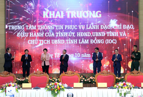 Vận hành Trung tâm điều hành thông minh IOC tỉnh Lâm Đồng - Ảnh 2. UBND tỉnh Lâm Đồng khai trương Trung tâm điều hành thông minh IOC tỉnh - Ảnh: M.V.