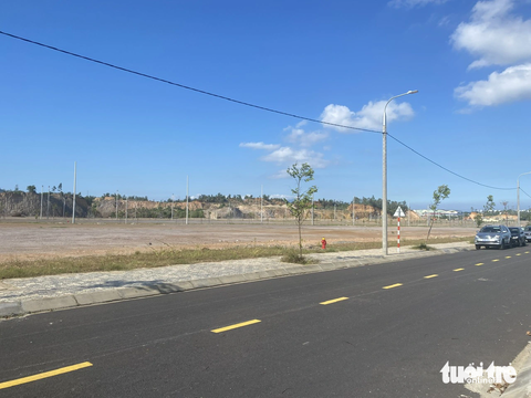 Cụm công nghiệp gây phiền toái cho dân vẫn chờ…đường vào - Ảnh 1. Cụm công nghiệp Cẩm Lệ đã cơ bản hoàn thiện nhưng vẫn chưa mở đường vào - Ảnh: TRƯỜNG TRUNG