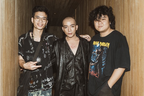 hooligan. cùng ê kíp của mình hooligan. cùng ê kíp của mình