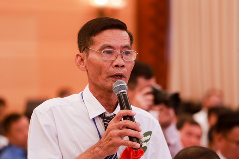 Từ vụ doanh nghiệp hủy mua đủ đủ, làm sao để liên kết bền vững, hạn chế 'bẻ kèo'? - Ảnh 3. Nông dân đặt câu hỏi tại diễn đàn - Ảnh: C.TUỆ