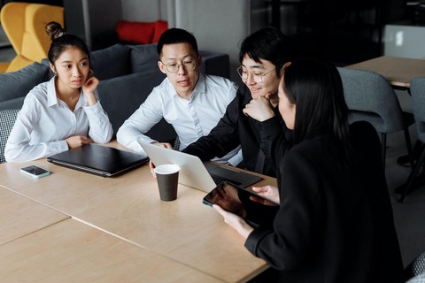Bạn là chiến lược gia, hay chỉ là nhà quản lý? - Ảnh 1. Chiến lược gia có tầm nhìn cho hoạt động quản lý của tập thể dưới quyền – Nguồn: Pexels