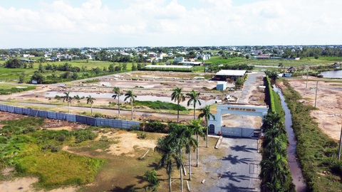 Khu đất dự án dân cư Mỹ Hạnh Bắc, huyện Đức Hòa, Long An nay đã chấm dứt hoạt động - Ảnh: SƠN LÂM Khu đất dự án dân cư Mỹ Hạnh Bắc, huyện Đức Hòa, Long An nay đã chấm dứt hoạt động - Ảnh: SƠN LÂM