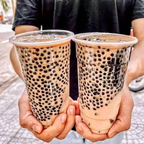 Ảnh vui 14-10: Khi bạn chưa kịp lớn mà bố mẹ 'kêu' lấy vợ - Ảnh 2. Người nhà của chủ quán.