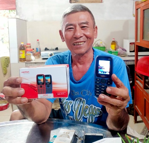 Nhờ chính sách hỗ trợ tốt, nhiều người dân đã chuyển đổi 2G lên 4G Nhờ chính sách hỗ trợ tốt, nhiều người dân đã chuyển đổi 2G lên 4G