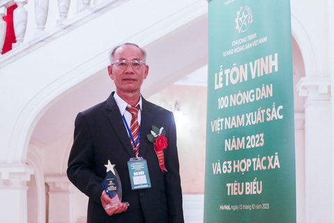 Nông dân xuất sắc lời 50 tỉ đồng: ‘Tôi thoát trắng tay và thành công nhờ xoay đúng lúc’ - Ảnh 3. Nông dân Lê Văn Sấm - Ảnh: C.TUỆ