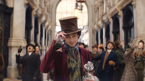 Timothée Chalamet đóng vai thợ làm socola lập dị trong 'Wonka' - Ảnh 2. Tạo hình của Timothée Chalamet trong phim mới Wonka - Ảnh: The Hollywood Reporter