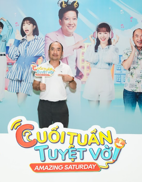 Dàn cast 'siêu xịn' đổ bộ 'Amazing Saturday' bản Việt hóa - Ảnh 3. Tiến Luật gây bất ngờ khi xuất hiện với vai trò cast của Cuối tuần tuyệt vời, đây là lần hiếm hoi nam diễn viên xuất hiện ở một game show về âm nhạc và ẩm thực.