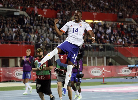 Mbappe ghi tuyệt phẩm giúp Pháp thắng Hà Lan - Ảnh 4. Lukebakio ghi bàn giúp Bỉ thắng Áo - Ảnh: REUTERS