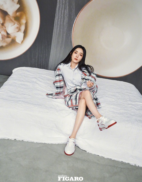 Ảnh Dương Mịch 'đội túi rác trên đầu' bị phản ứng kịch liệt - Ảnh 8. Ảnh Dương Mịch 'đội túi rác trên đầu' bị phản ứng kịch liệt - Ảnh 8.