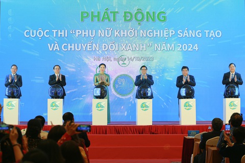 Thủ tướng Phạm Minh Chính và lãnh đạo bộ ngành bấm nút phát động Cuộc thi Phụ nữ khởi nghiệp sáng tạo và chuyển đổi xanh năm 2024 - Ảnh: HÀ QUÂN Thủ tướng Phạm Minh Chính và lãnh đạo bộ ngành bấm nút phát động Cuộc thi Phụ nữ khởi nghiệp sáng tạo và chuyển đổi xanh năm 2024 - Ảnh: HÀ QUÂN