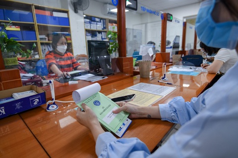 Bảo hiểm xã hội Việt Nam đề xuất cần có quy định trách nhiệm của cấp ủy, chính quyền địa phương về nắm bắt, theo dõi doanh nghiệp có dấu hiệu chậm, trốn đóng - Ảnh: NAM TRẦN Bảo hiểm xã hội Việt Nam đề xuất cần có quy định trách nhiệm của cấp ủy, chính quyền địa phương về nắm bắt, theo dõi doanh nghiệp có dấu hiệu chậm, trốn đóng - Ảnh: NAM TRẦN