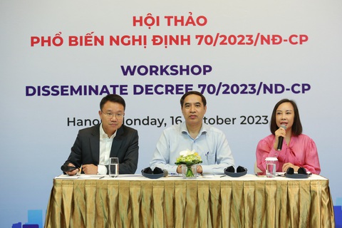 Lãnh đạo Cục Việc làm giải thích rõ những băn khoăn, thắc mắc của doanh nghiệp với quy định mới về quản lý lao động nước ngoài - Ảnh: HÀ QUÂN Lãnh đạo Cục Việc làm giải thích rõ những băn khoăn, thắc mắc của doanh nghiệp với quy định mới về quản lý lao động nước ngoài - Ảnh: HÀ QUÂN