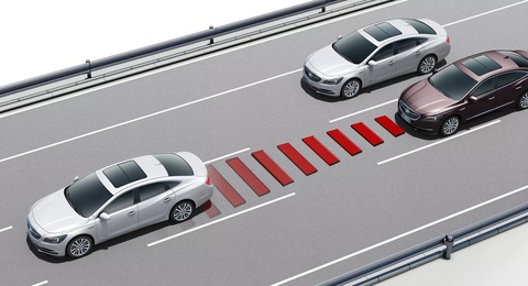 Tìm hiểu kỹ hơn 6 cấp độ xe tự lái và dự đoán thời điểm người dùng có thể thật sự 'rảnh tay' trong ô - Ảnh 2. Tự lái cấp 1: Phần lớn xe trên thị trường hiện tại ở mức tự lái cấp 1 với các công nghệ như Cruise Control thích ứng hay hỗ trợ giữ làn xuất hiện ngày một rộng rãi. Ở mức tự lái này, hệ thống chỉ giúp người dùng một số mảng vận hành đơn giản, người lái vẫn là bên thao tác chính - Ảnh: Carscoops