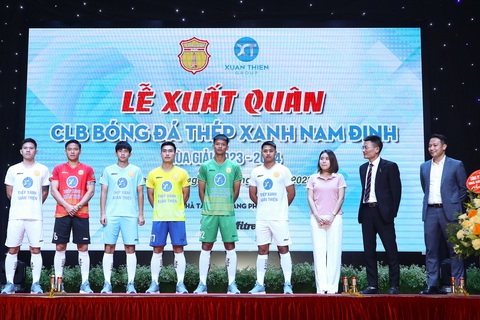 Các mẫu trang phục thi đấu của CLB Thép Xanh Nam Định ở mùa giải 2023 - 2024 - Ảnh: MINH ĐỨC Các mẫu trang phục thi đấu của CLB Thép Xanh Nam Định ở mùa giải 2023 - 2024 - Ảnh: MINH ĐỨC