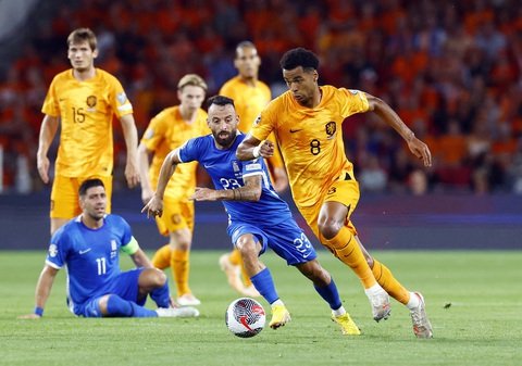 Chờ bất ngờ gì ở vòng loại Euro 2024?- Ảnh 1. Hà Lan (số 8) cần ít nhất một trận hòa trước Hy Lạp để không mất thế chủ động - Ảnh: Reuters