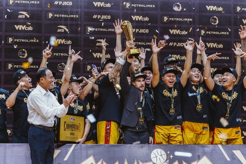 Saigon Heat nhận 'doping' sau lần thứ 4 liên tiếp vô địch VBA - Ảnh 3. Saigon Heat đăng quang VBA 2023 - Ảnh: VBA