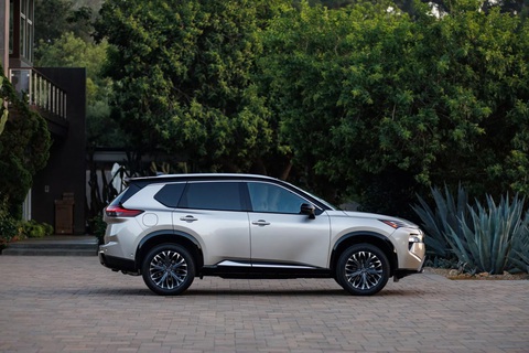 Nissan X-Trail 2024 ra mắt: Cải tiến nhẹ thiết kế, nâng cấp đáng kể công nghệ - Ảnh 5. Nissan X-Trail 2024 ra mắt: Cải tiến nhẹ thiết kế, nâng cấp đáng kể công nghệ - Ảnh 5.