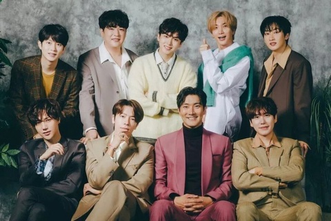 Nhóm nhạc Super Junior đã duy trì hoạt động nhóm trong 18 năm Nhóm nhạc Super Junior đã duy trì hoạt động nhóm trong 18 năm
