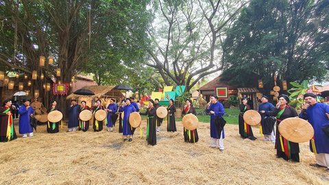 Saigontourist Group chiến thắng 2 giải thưởng World's Best Culinary Festival 2023 - Ảnh 4. Nhiều chương trình văn hóa văn nghệ, làng nghề truyền thống hấp dẫn